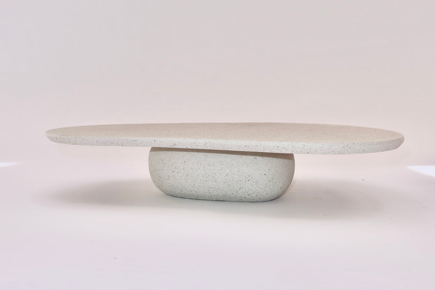 Centro de Mesa em Poliresina Textura Granitada