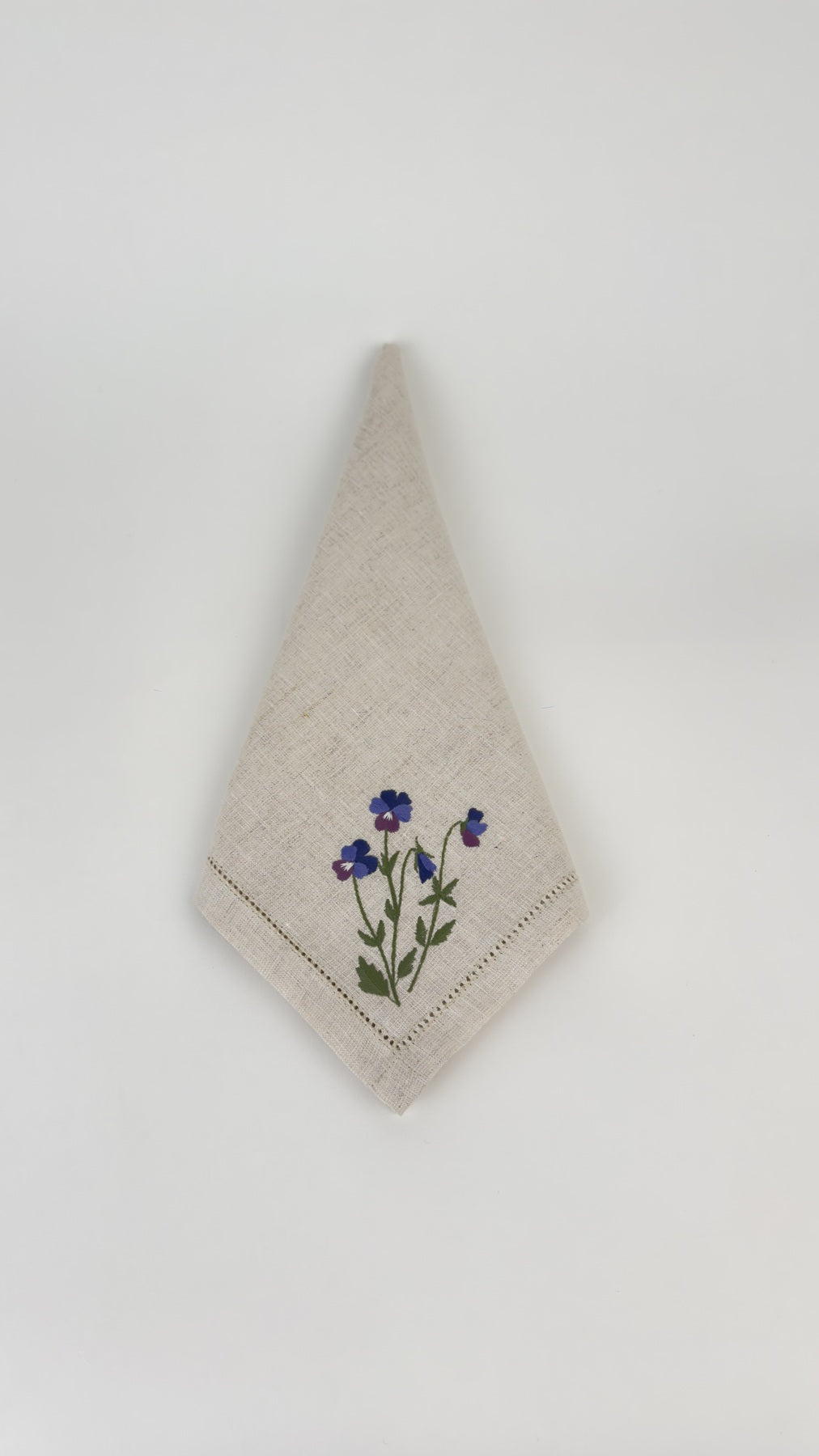 Guardanapo em Linho Cru Bordado Flores do Campo