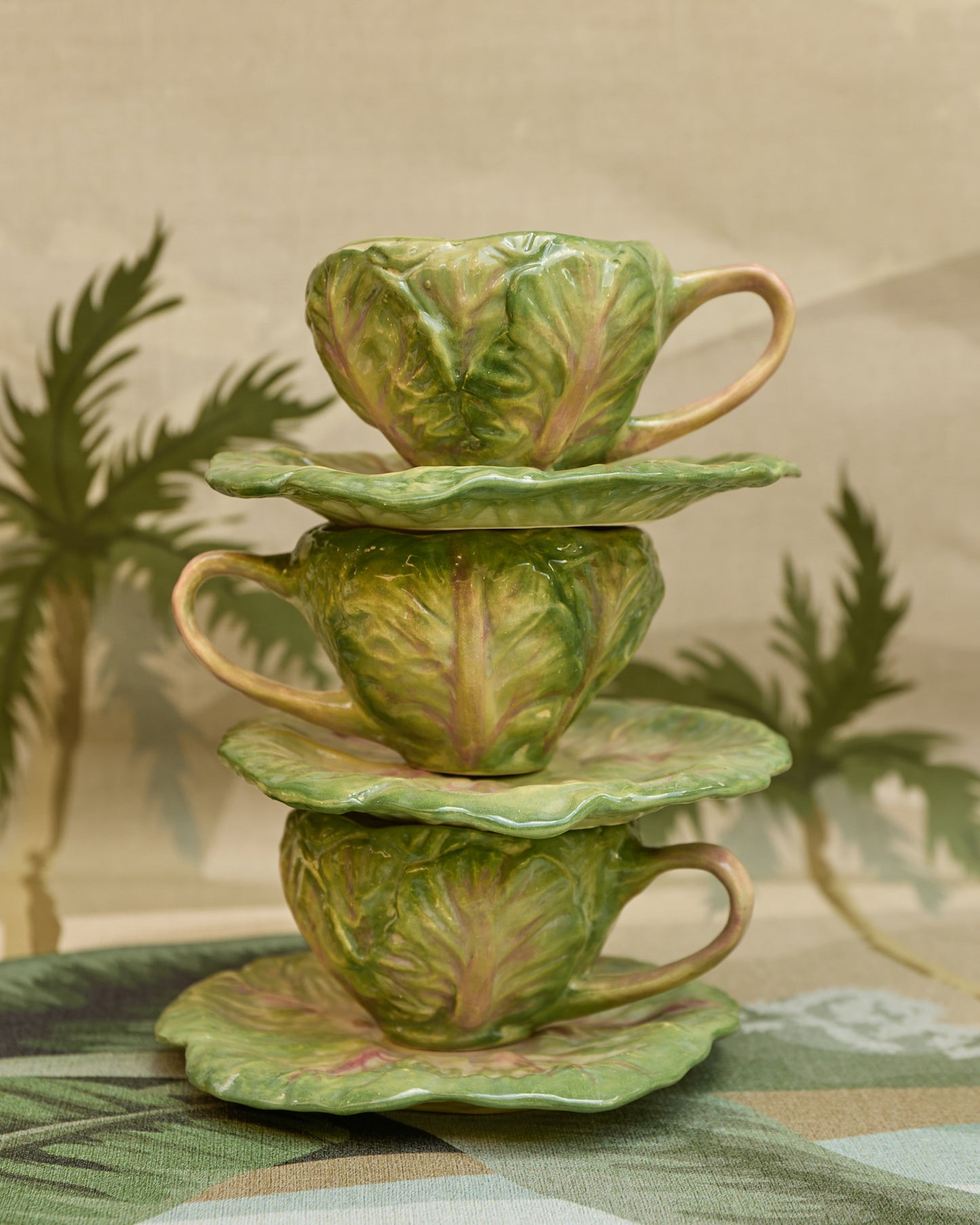 Xícara de chá folhas artesanal