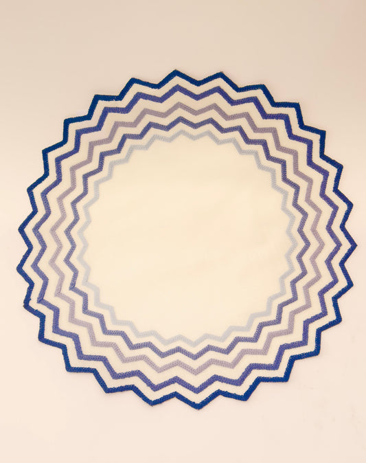 Jogo Americano Redondo Zig Zag Branco com Bordado Colorido 40cm