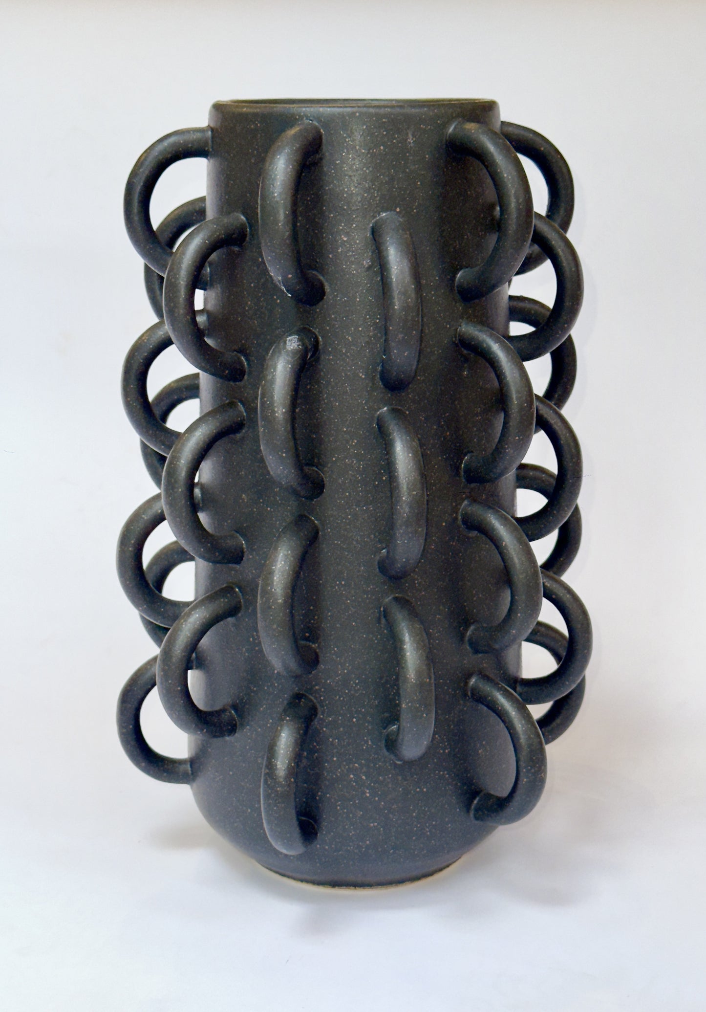 Vaso de Cerâmica Escultural Anéis