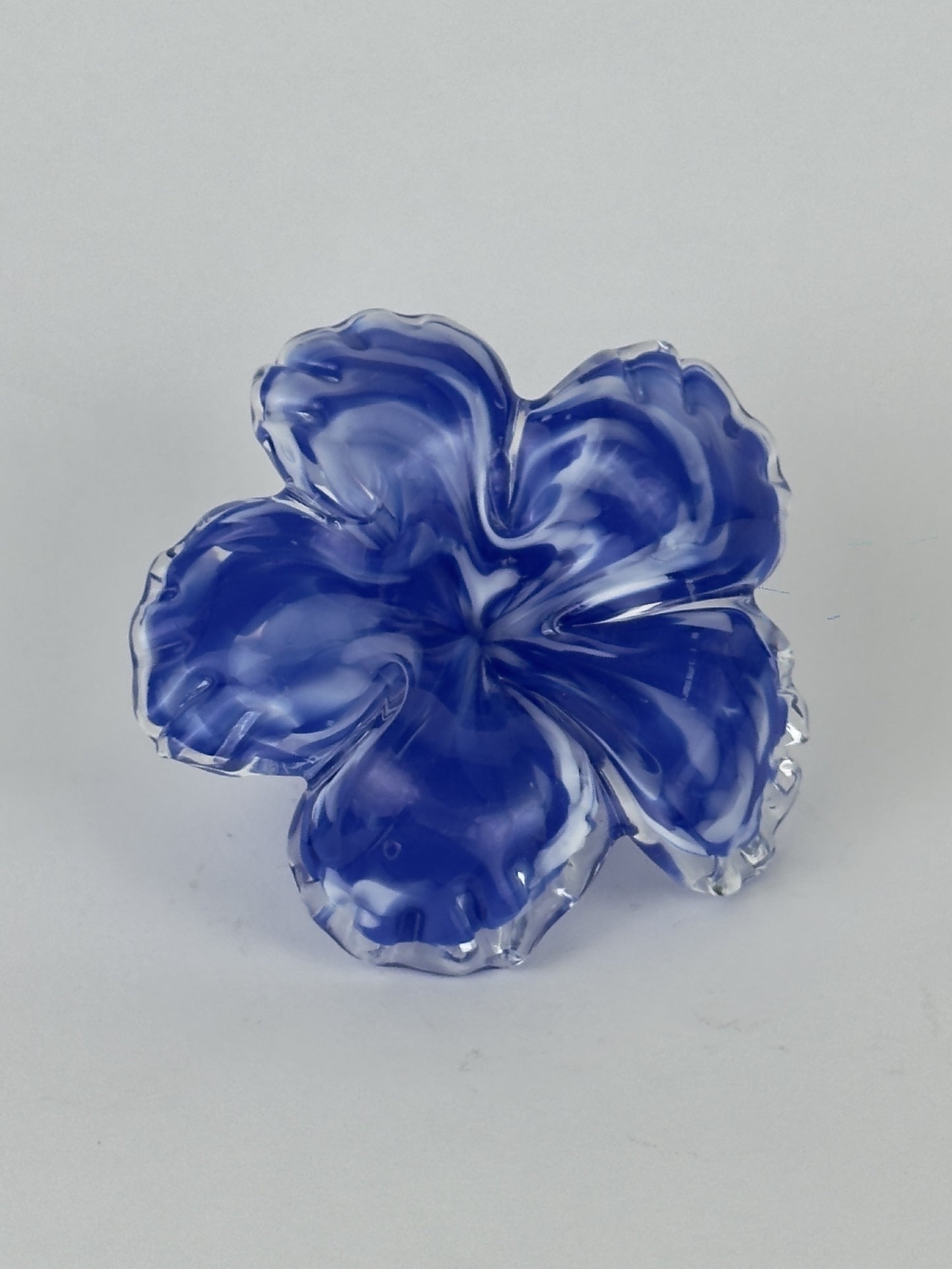Centro de Mesa de Vidro Murano Hibisco Azul e Branco